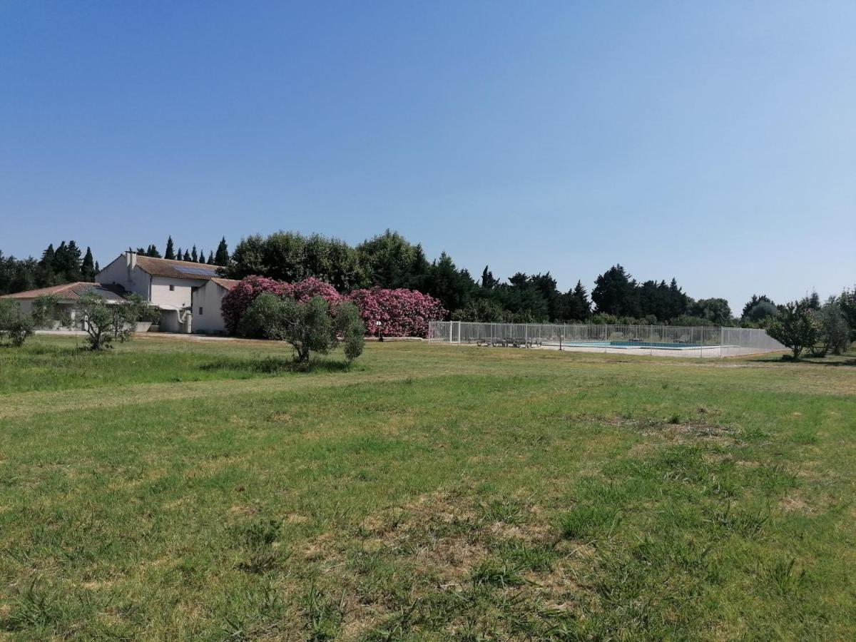 Les Gites Du Mas Canillac Châteaurenard Exteriér fotografie